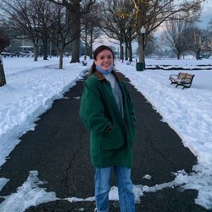 Meet your Posher, Claire